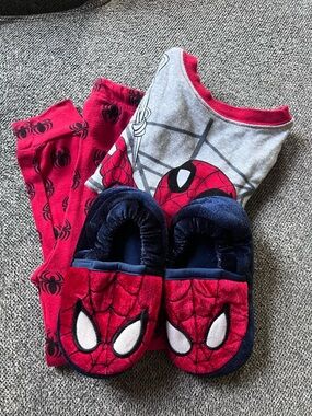 Marvel Spider-Man Red & Gray Kids pajama set with Matching Slippers